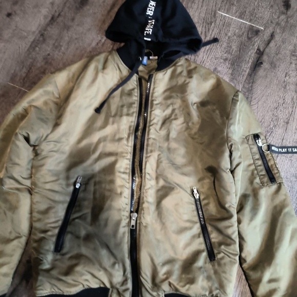 H&M Khaki Bomber Jacket with Black Details - Picture 1 of 3